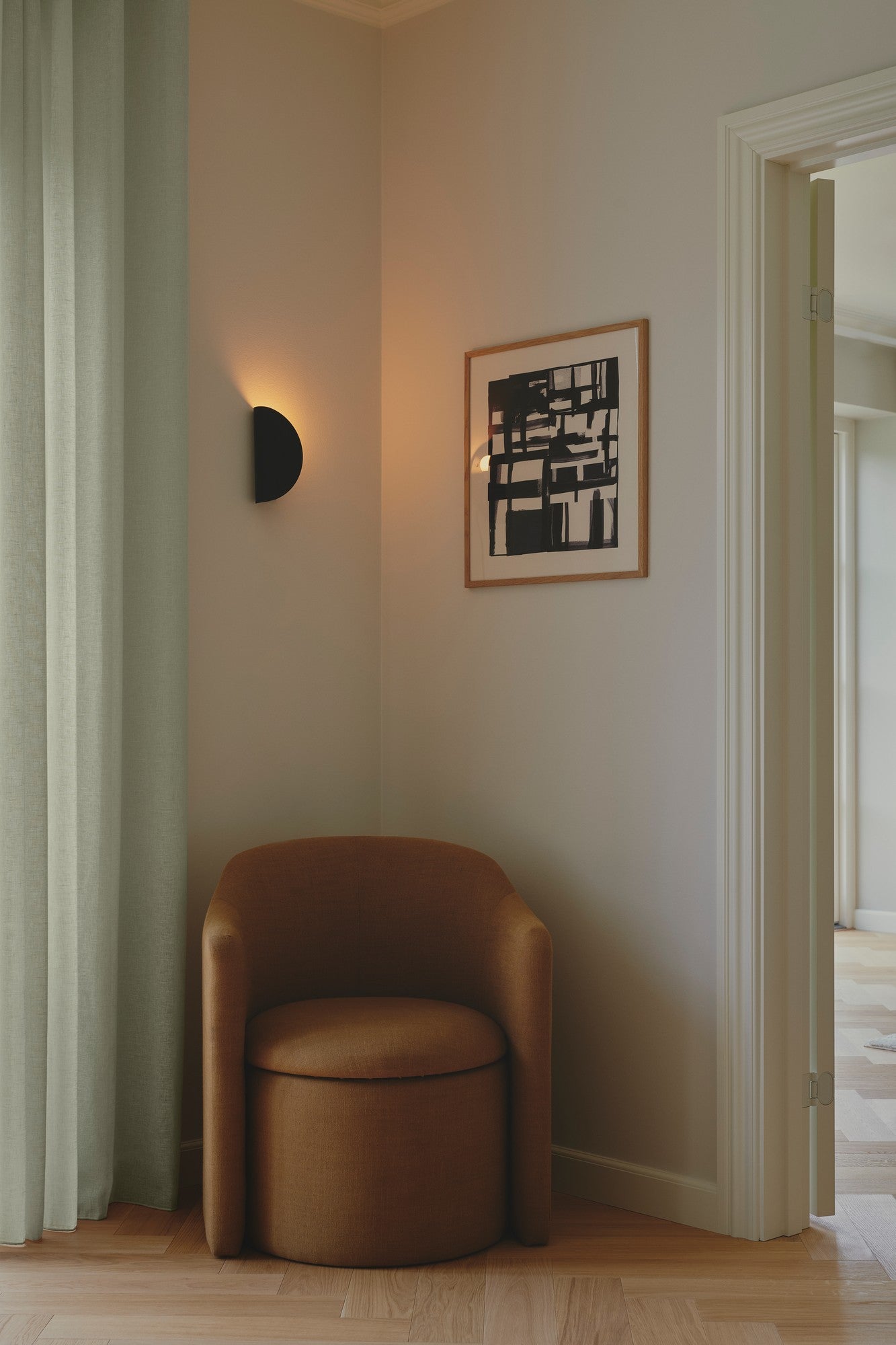 Model 2110 - Wall light