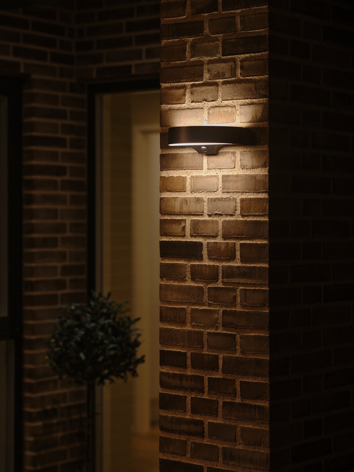 Monay Round Solar - Wall light