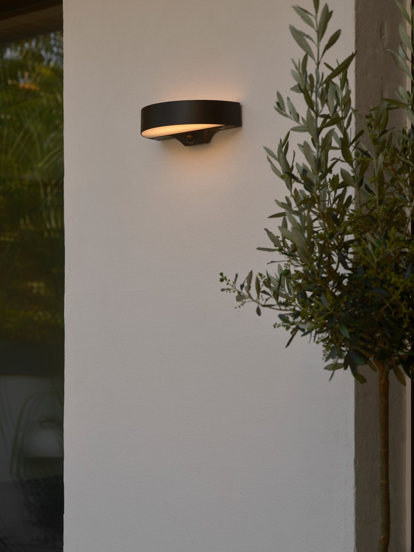 Monay Round Solar - Wall light