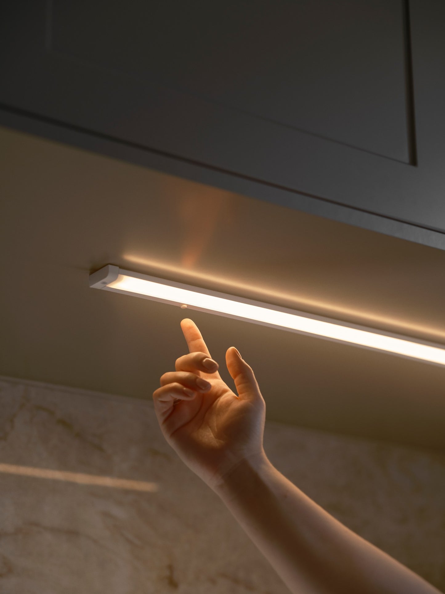 Preston 55 - Batten Light Fitting