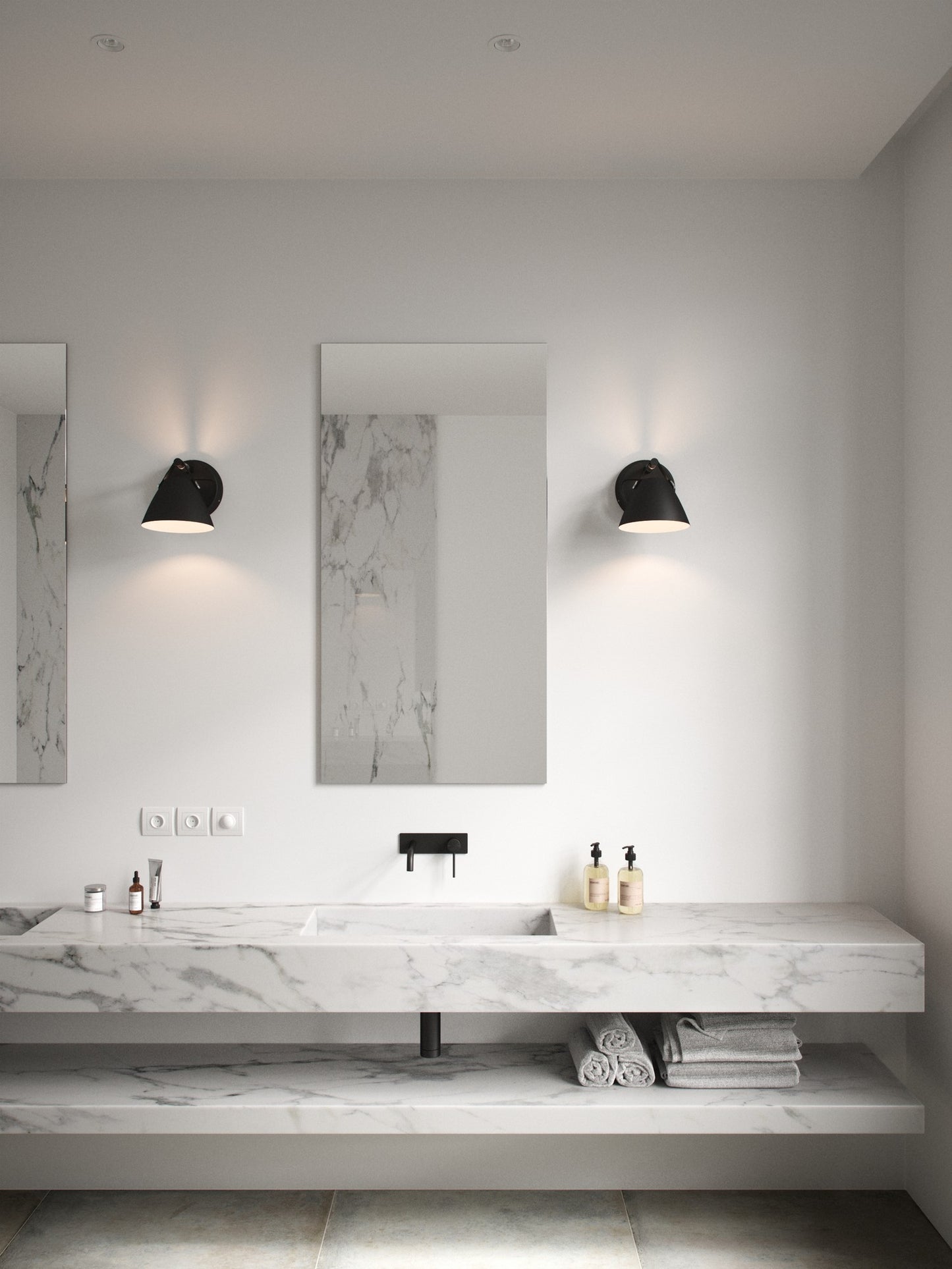 Strap 15 - Wall light