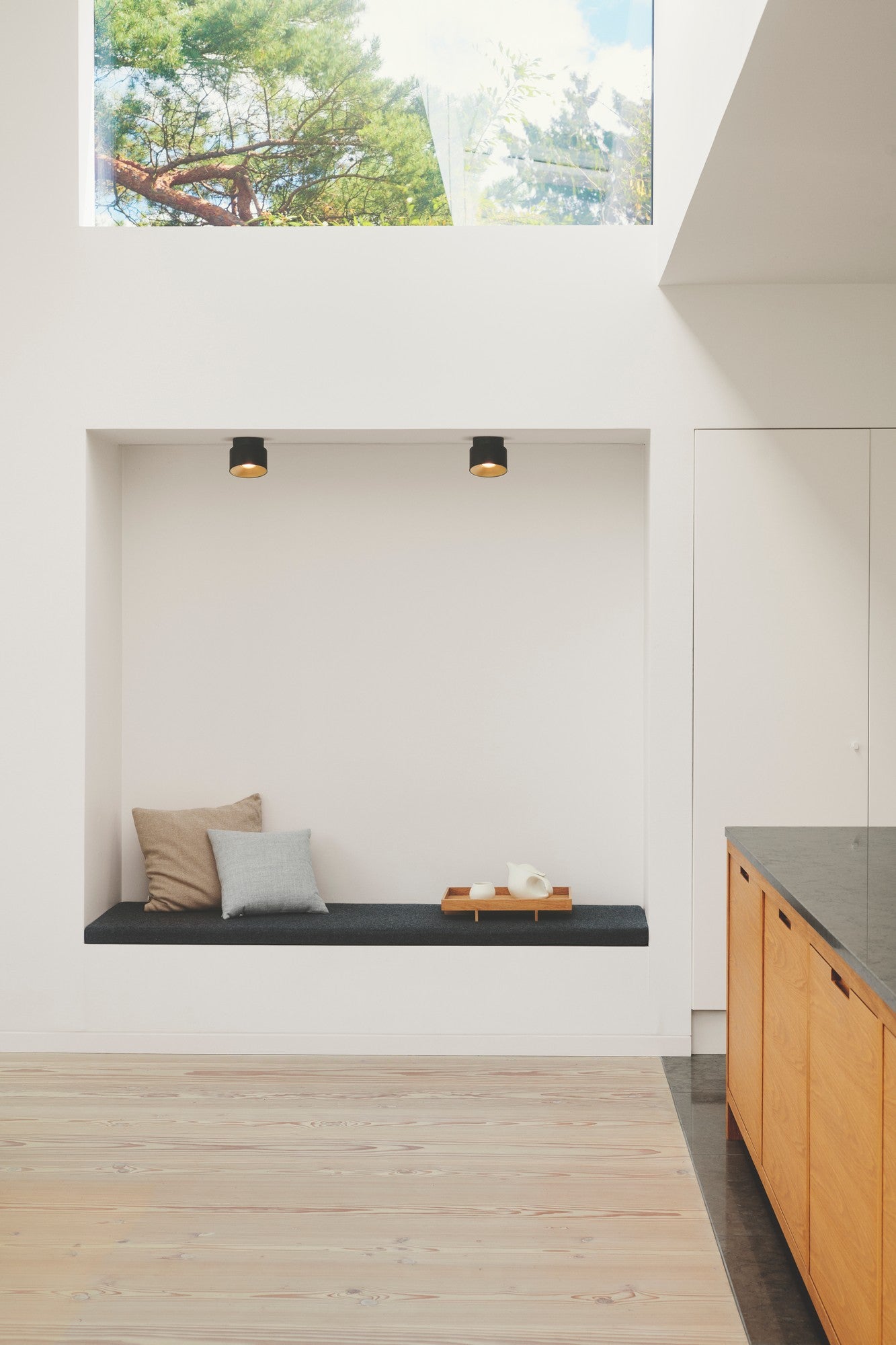 Torone - Spot light