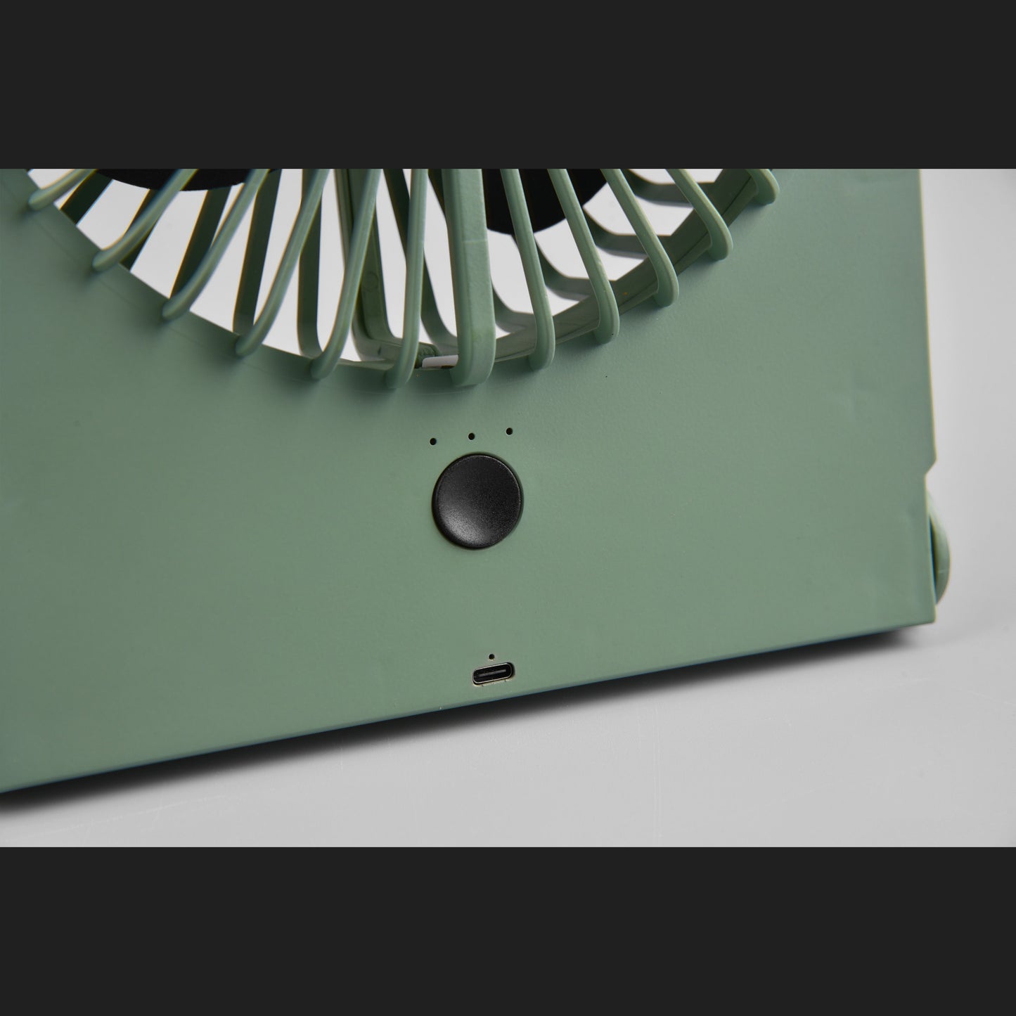 Breezy  - Fan - Pistachio Green - Reality