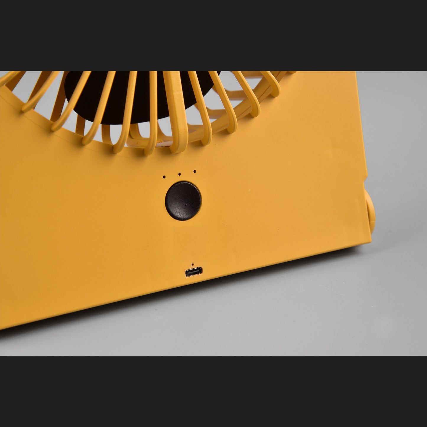 Breezy  - Fan - Illuminate Yellow - Reality