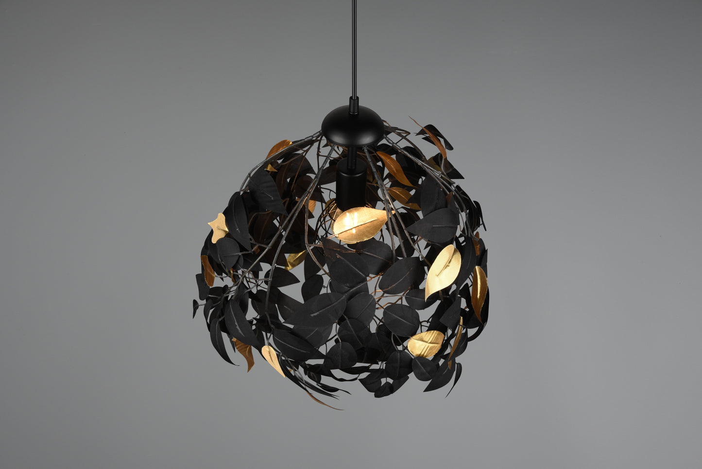 Leavy  - Chandelier - Black - Gold - Reality