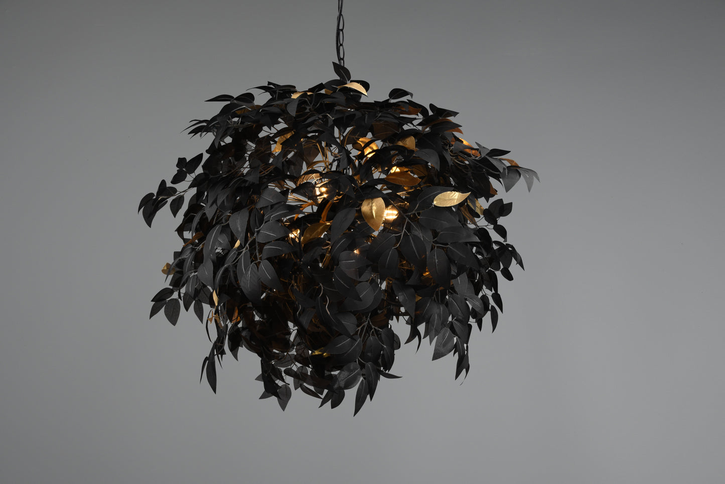 Leavy  - Chandelier - Black - Gold - Reality