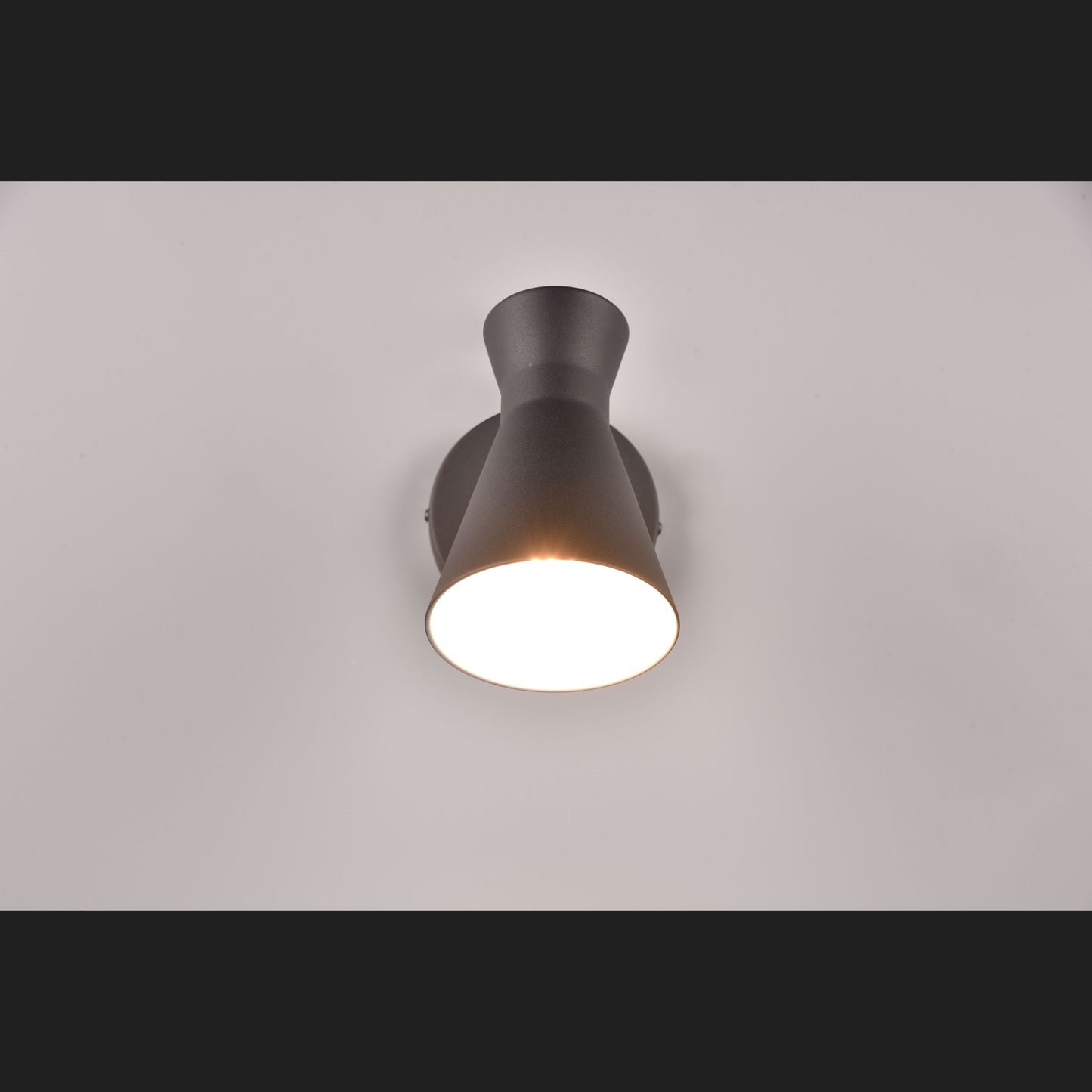Enzo  - Wall lamp - Black Matt - Reality