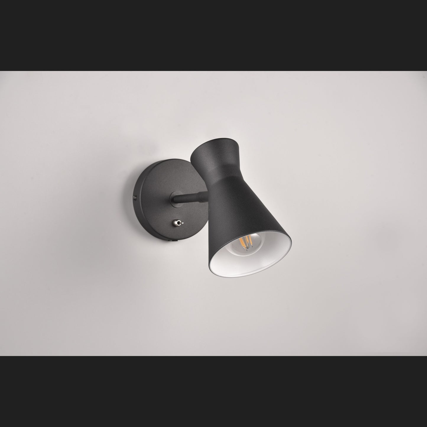Enzo  - Wall lamp - Black Matt - Reality