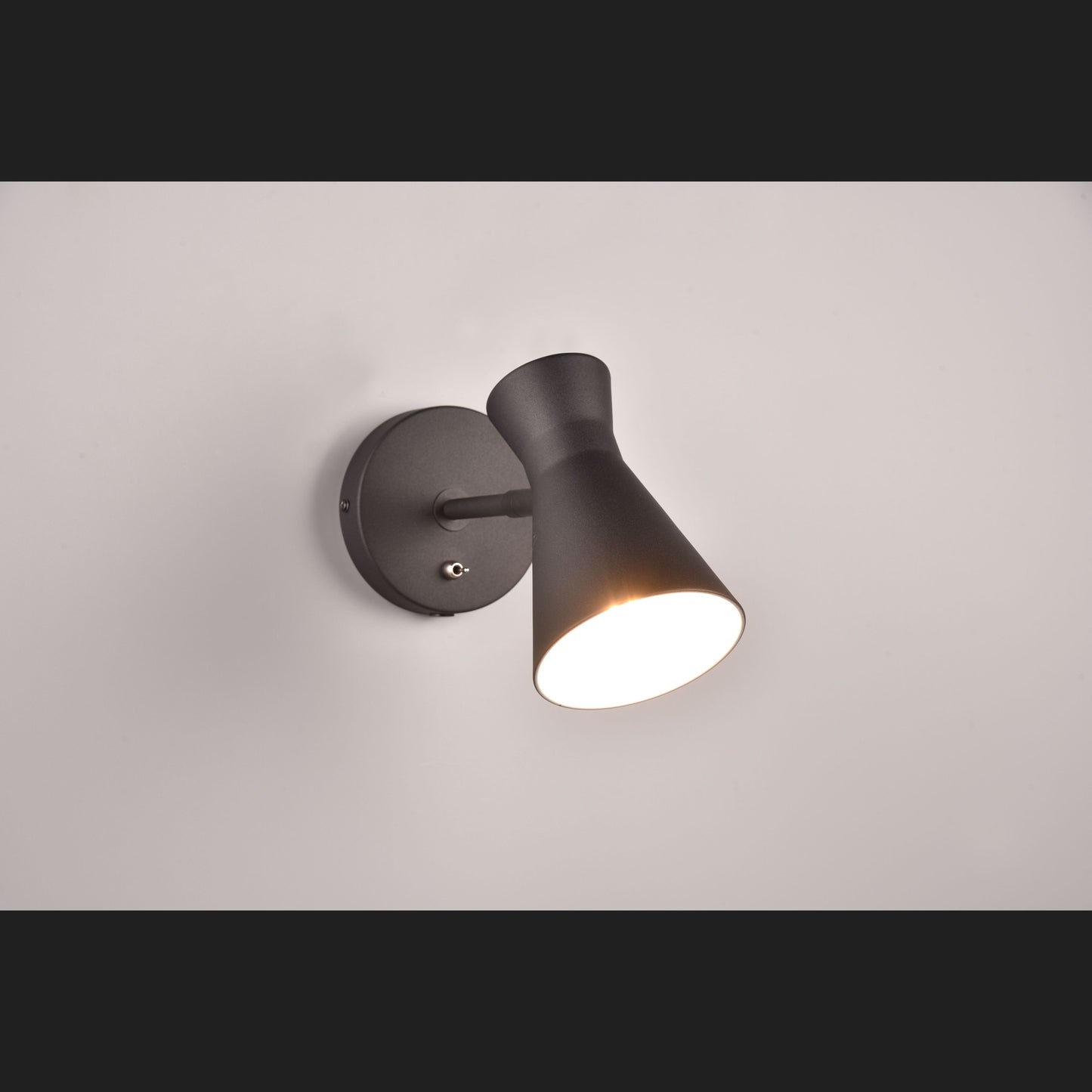 Enzo  - Wall lamp - Black Matt - Reality