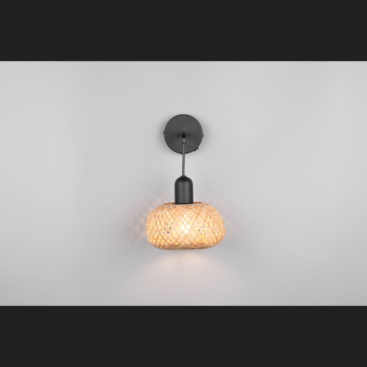 Leonie - Wall Lamp - Natural Finish - Reality - R21871736