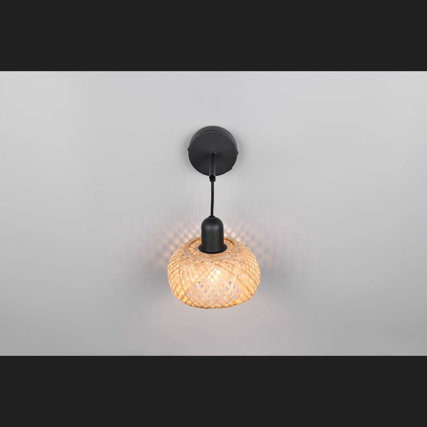 Leonie - Wall Lamp - Natural Finish - Reality - R21871736