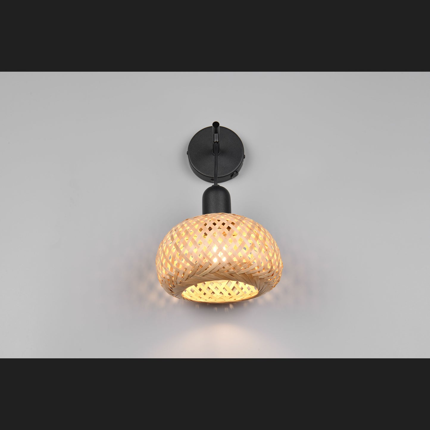 Leonie - Wall Lamp - Natural Finish - Reality - R21871736