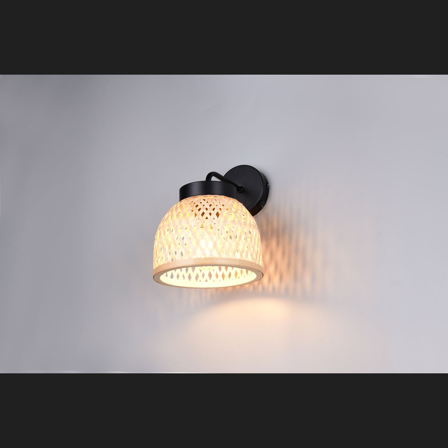 Laurent - Wall Lamp - Natural Finish - Reality - R26091732