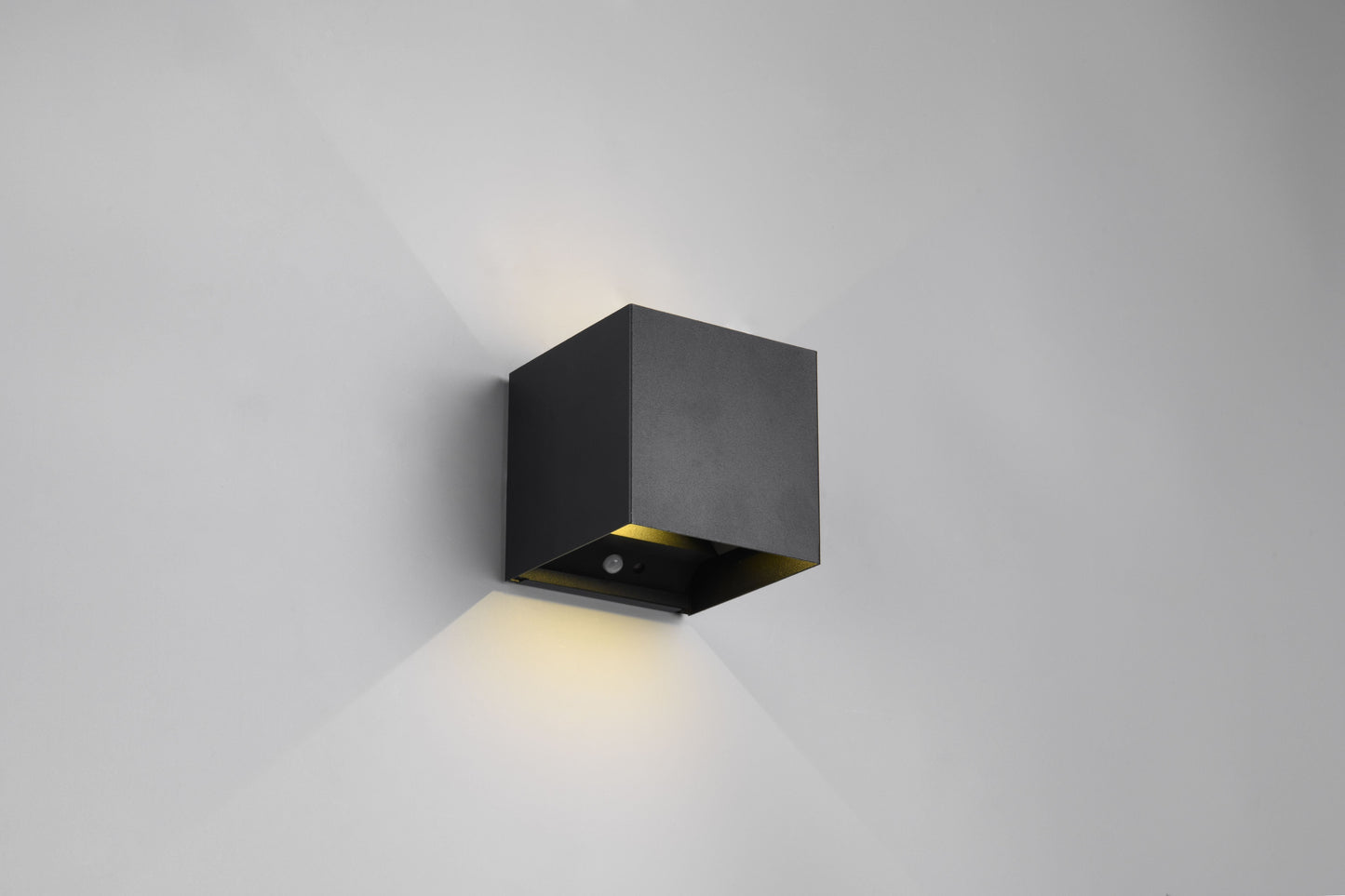 Talent  - Wall lamp - Black Matt - Reality