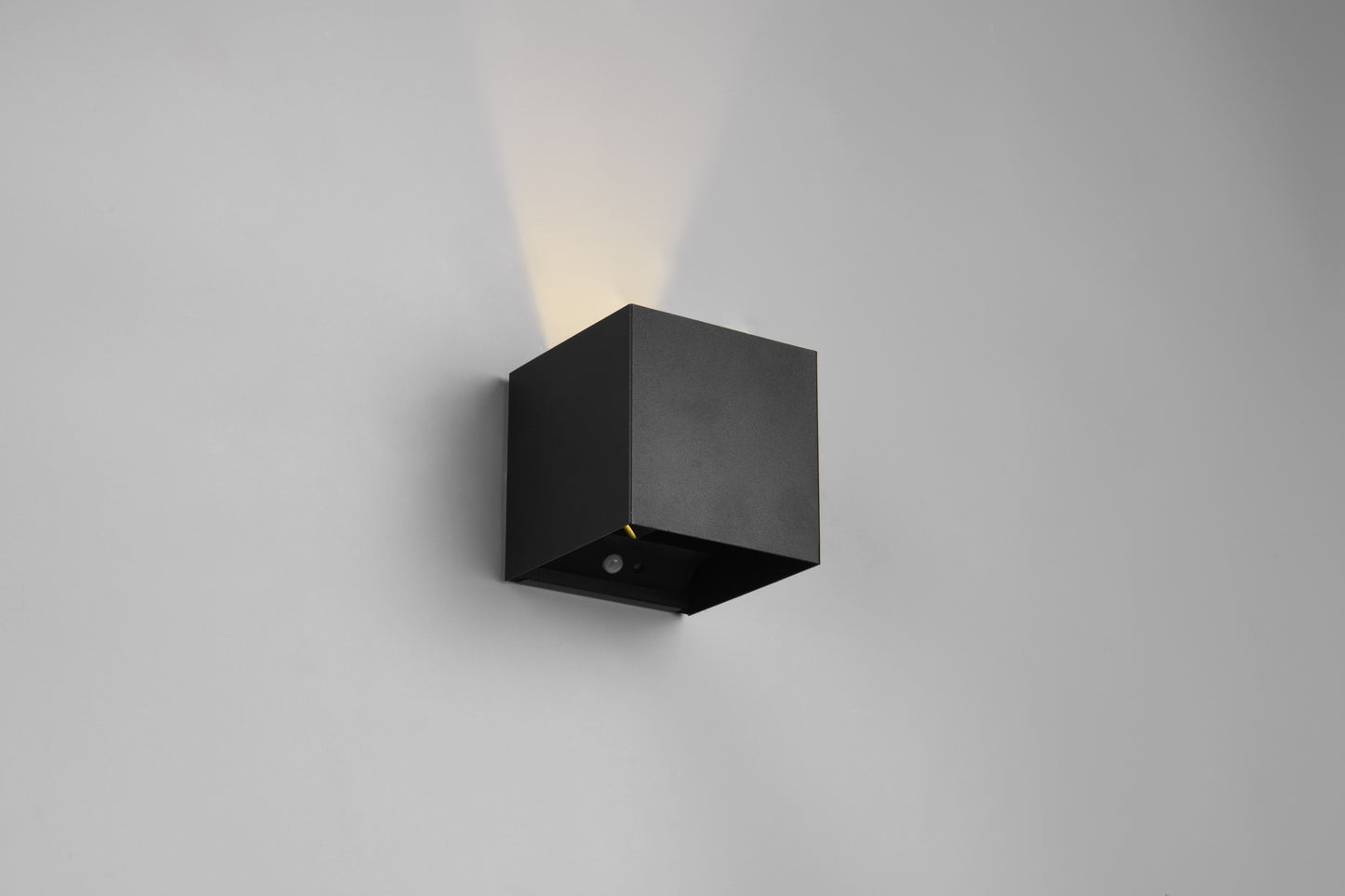 Talent  - Wall lamp - Black Matt - Reality