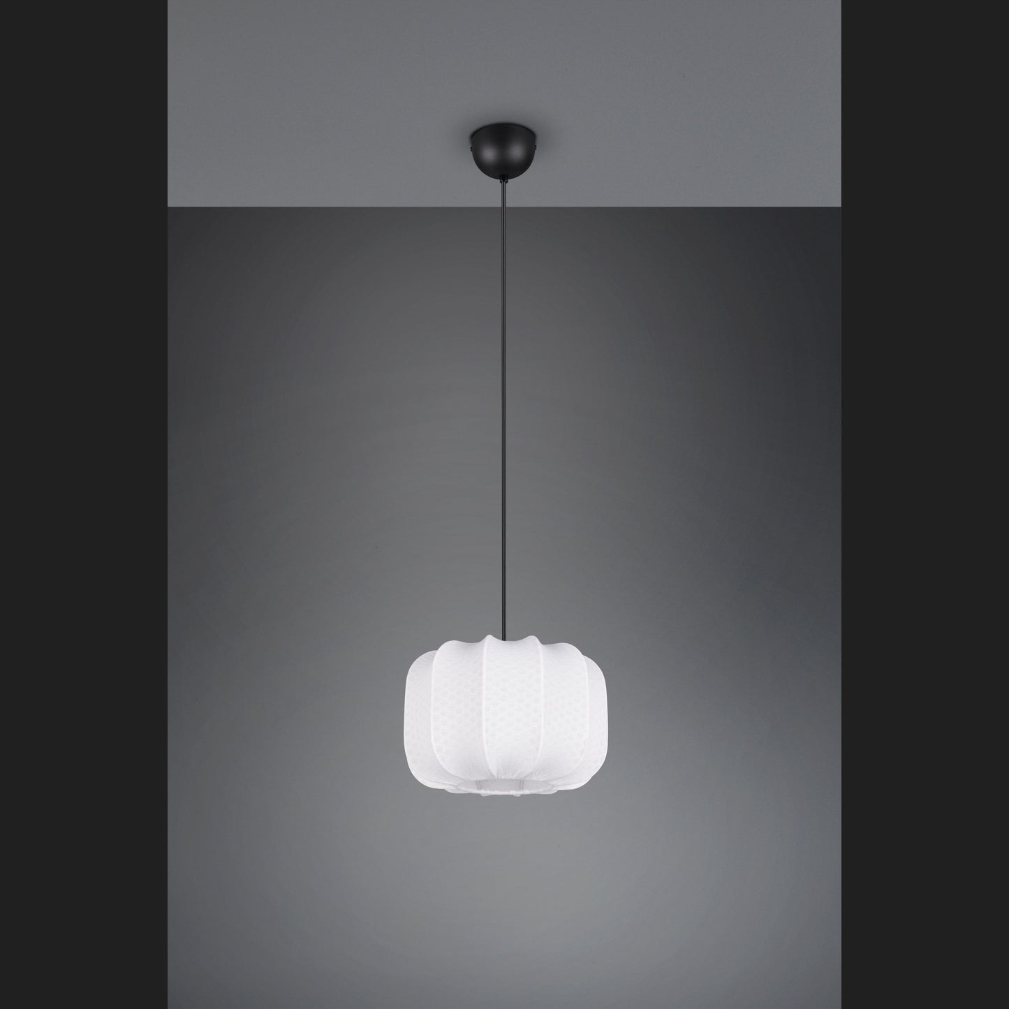 Madeline - Pendant - White - Reality - R31971001