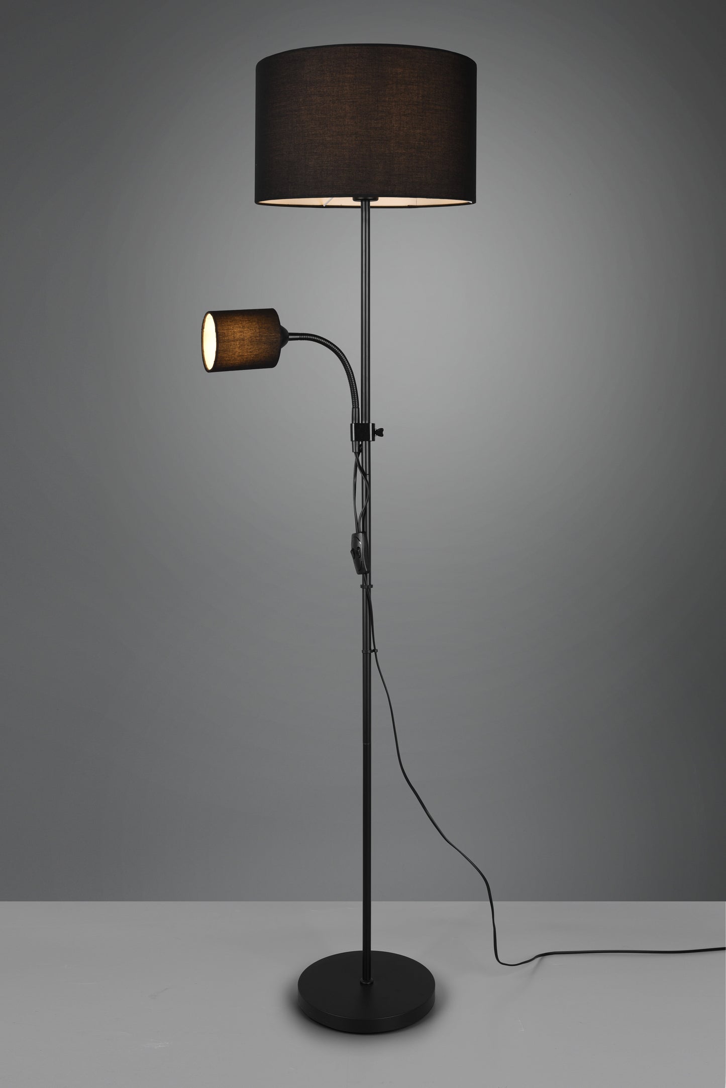 Owen  - Floor lamp - Black - Reality