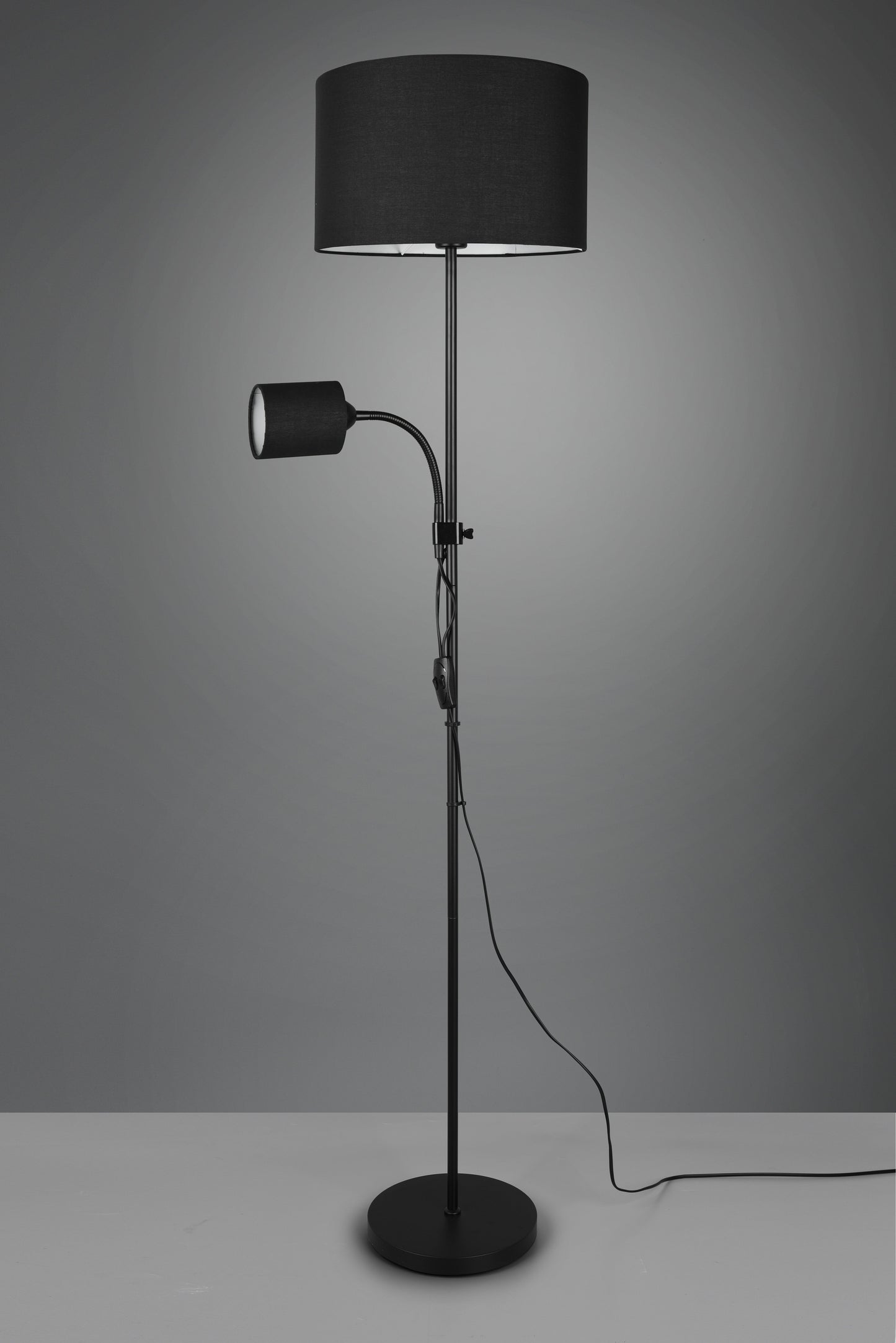 Owen  - Floor lamp - Black - Reality