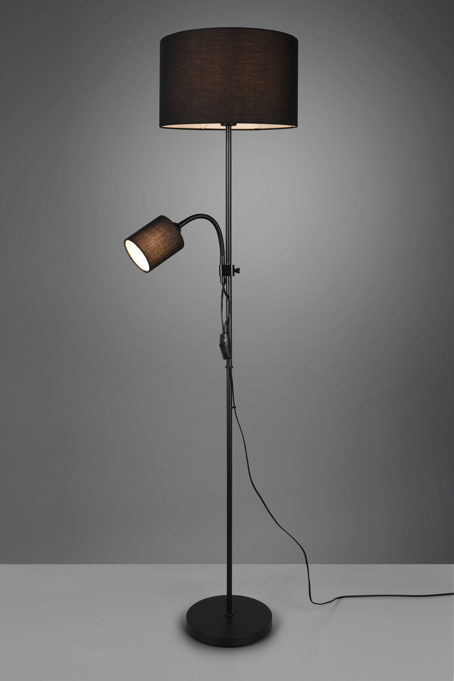 Owen  - Floor lamp - Black - Reality