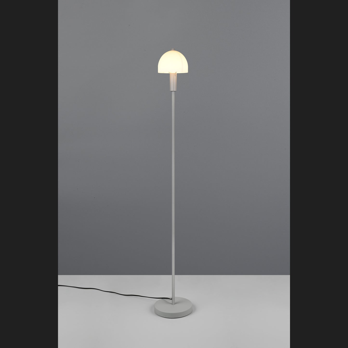 Glenn - Floor Lamp - White - Reality - R41961077