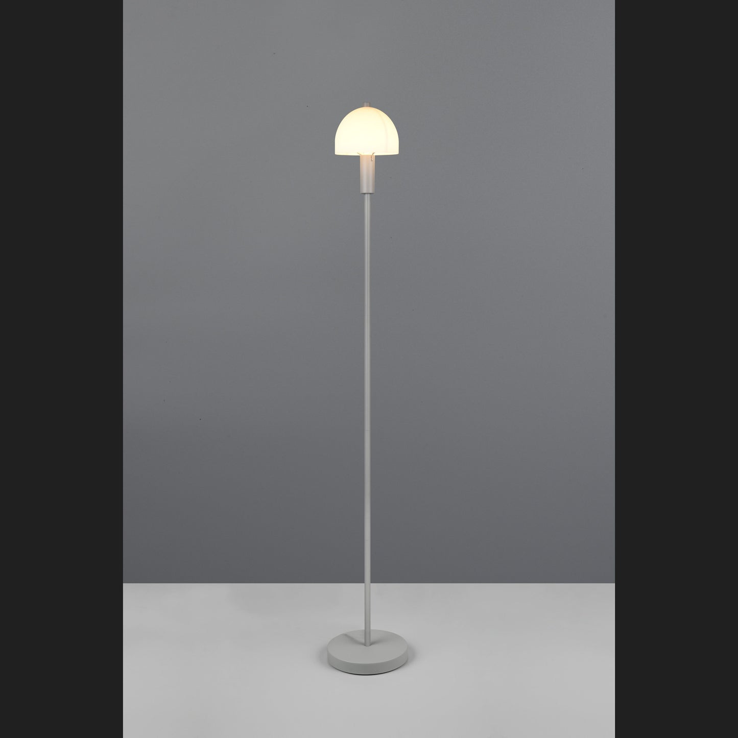 Glenn - Floor Lamp - White - Reality - R41961077