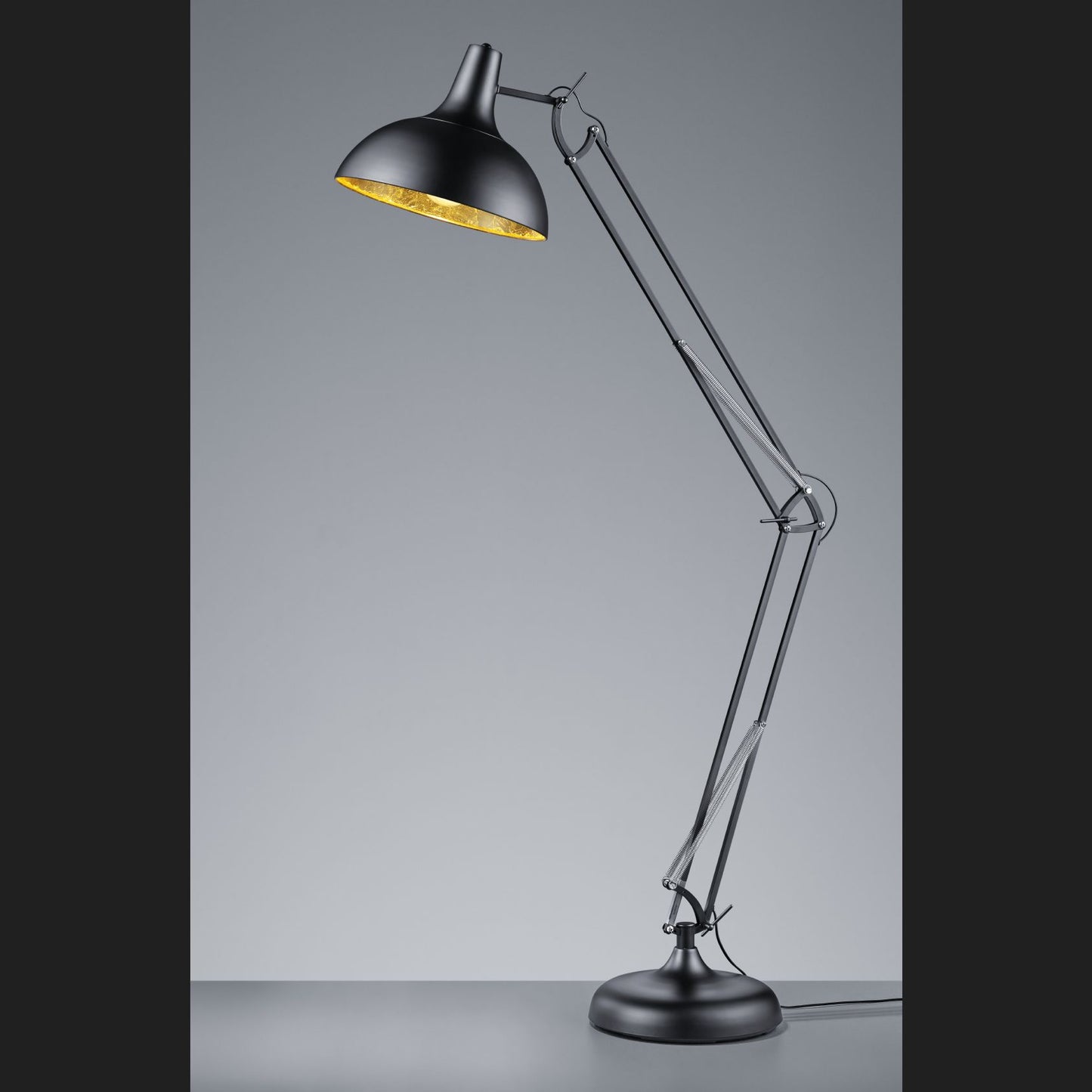 Salvador  - Floor lamp - Black Matt - Reality