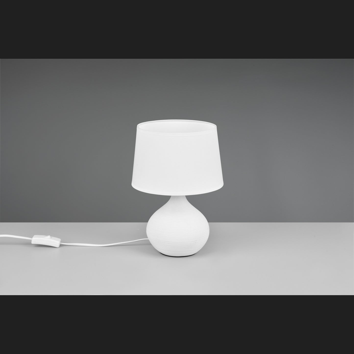 Martin  - Table lamp - White - Reality