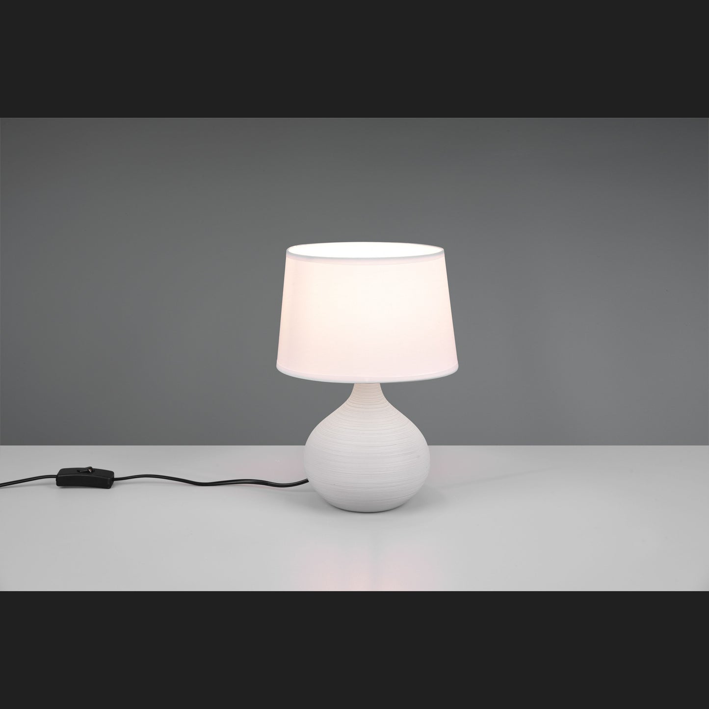 Martin  - Table lamp - White - Reality