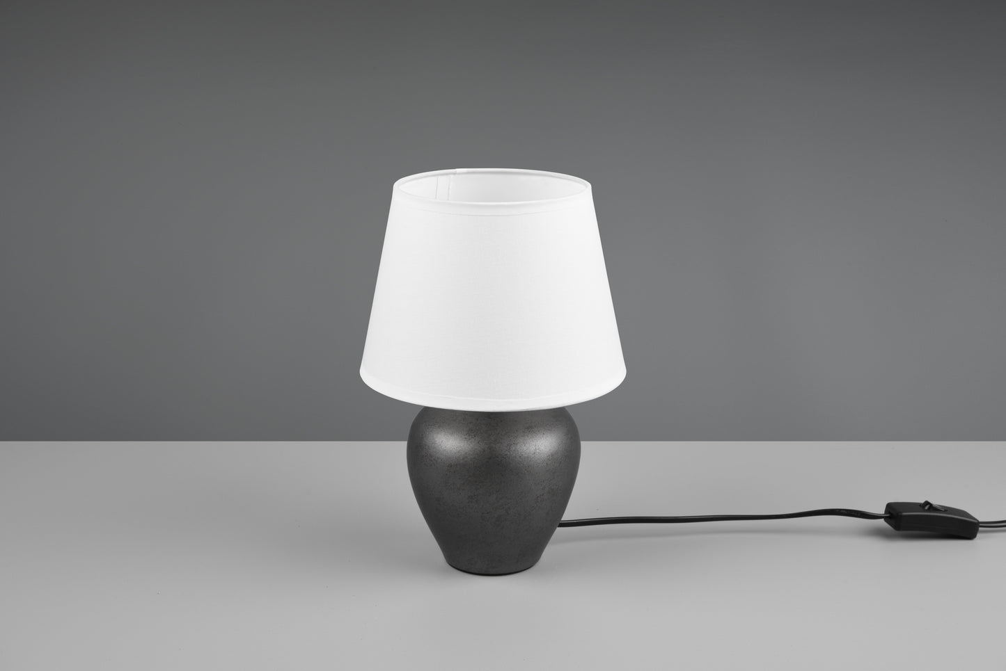 Abby  - Table lamp - White - Reality