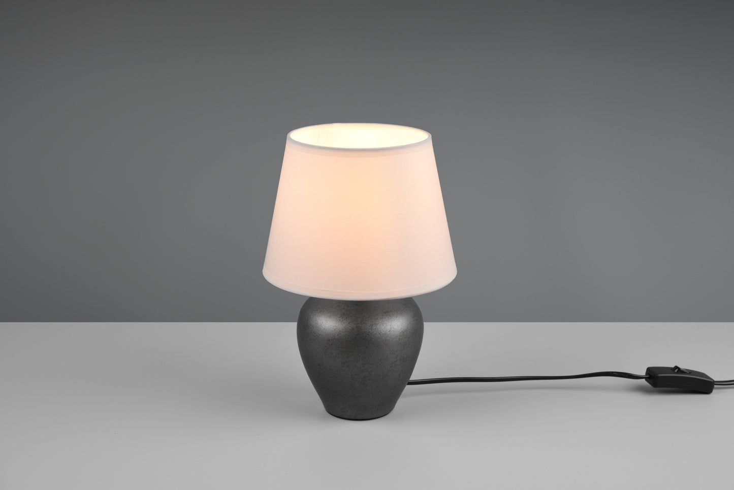 Abby  - Table lamp - White - Reality