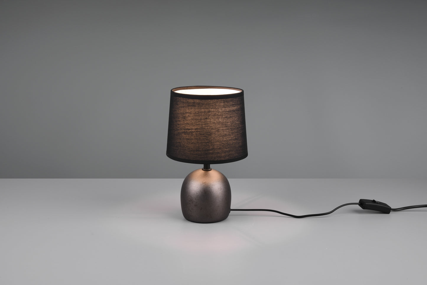 Malu  - Table lamp - Black - Reality