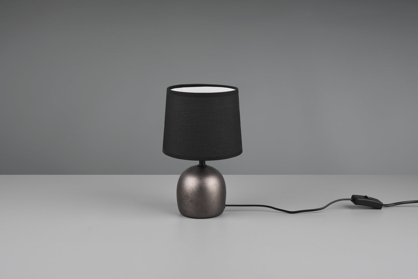 Malu  - Table lamp - Black - Reality