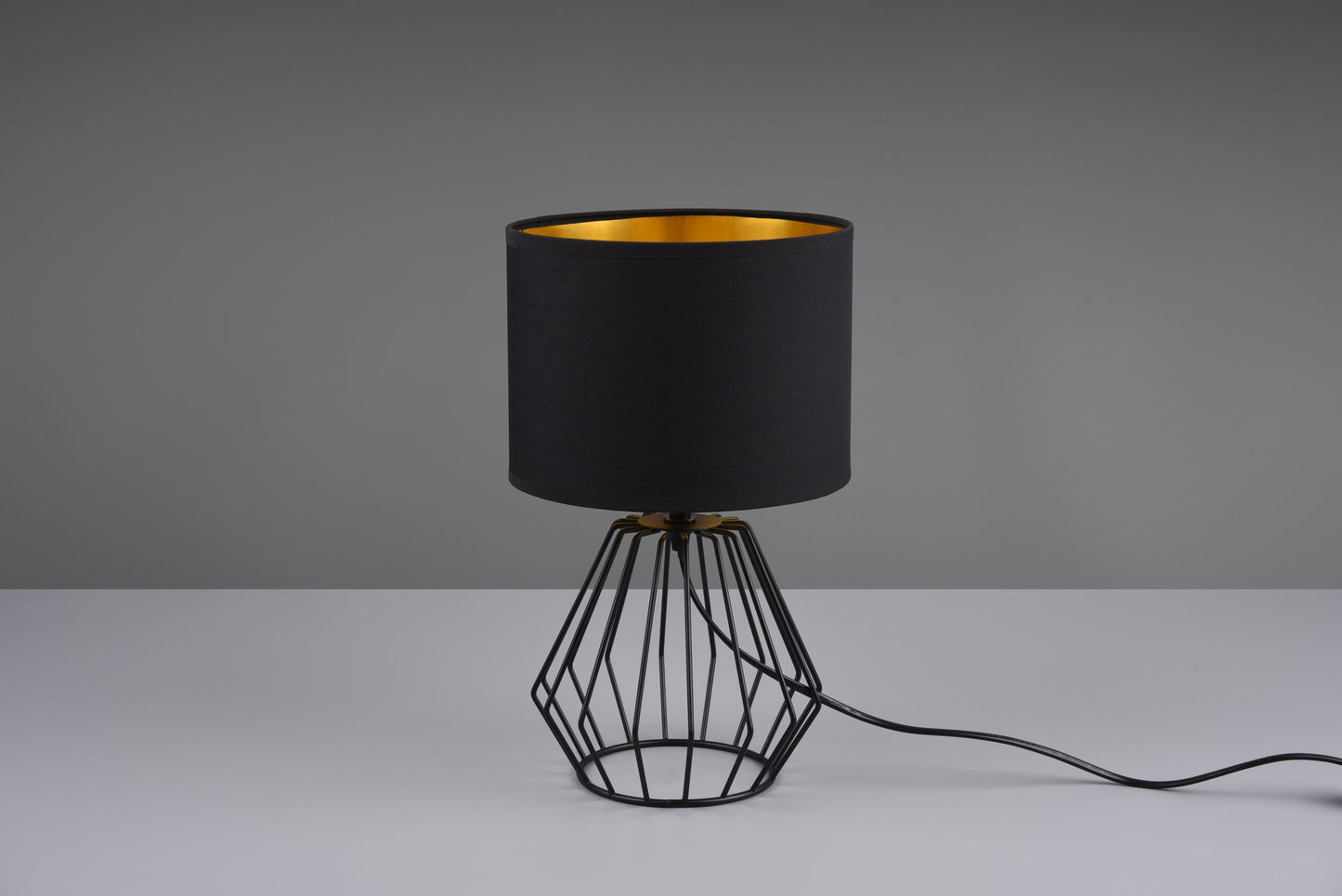 Chuck  - Table lamp - Black - Reality