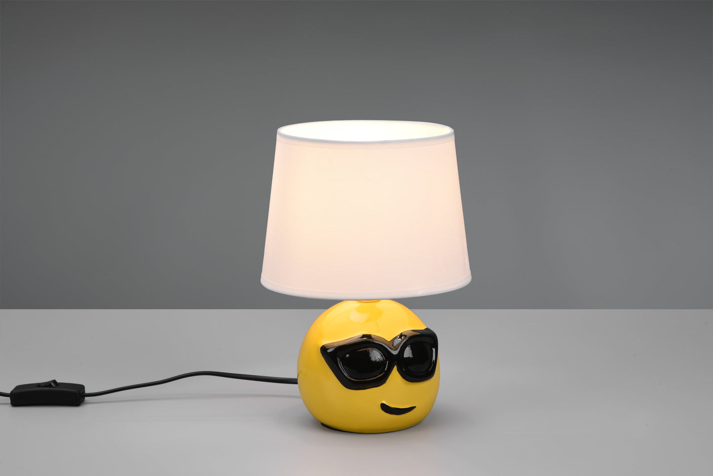 Coolio  - Table lamp - White - Reality