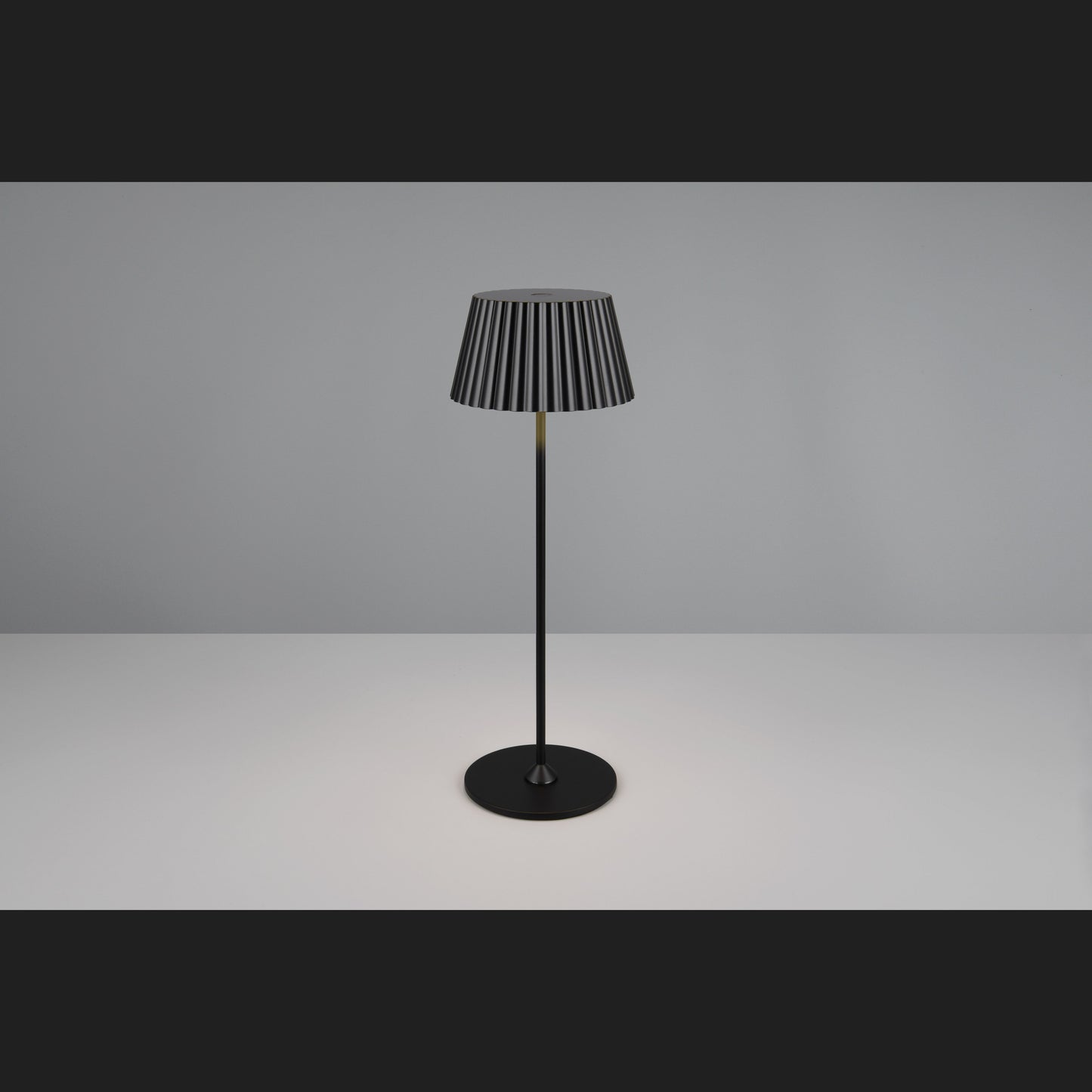 Suarez  - Table lamp - Black Matt - Reality