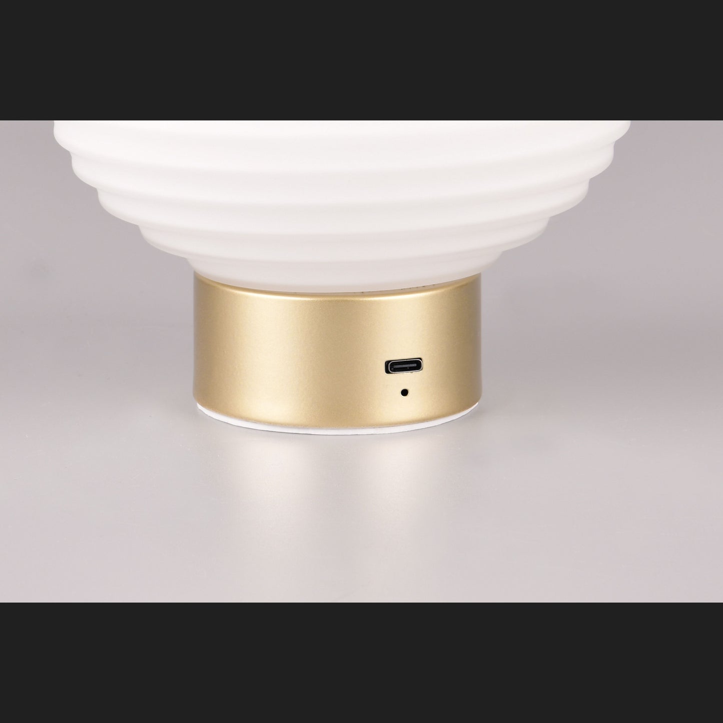 Earl  - Table lamp - White Matt - Reality