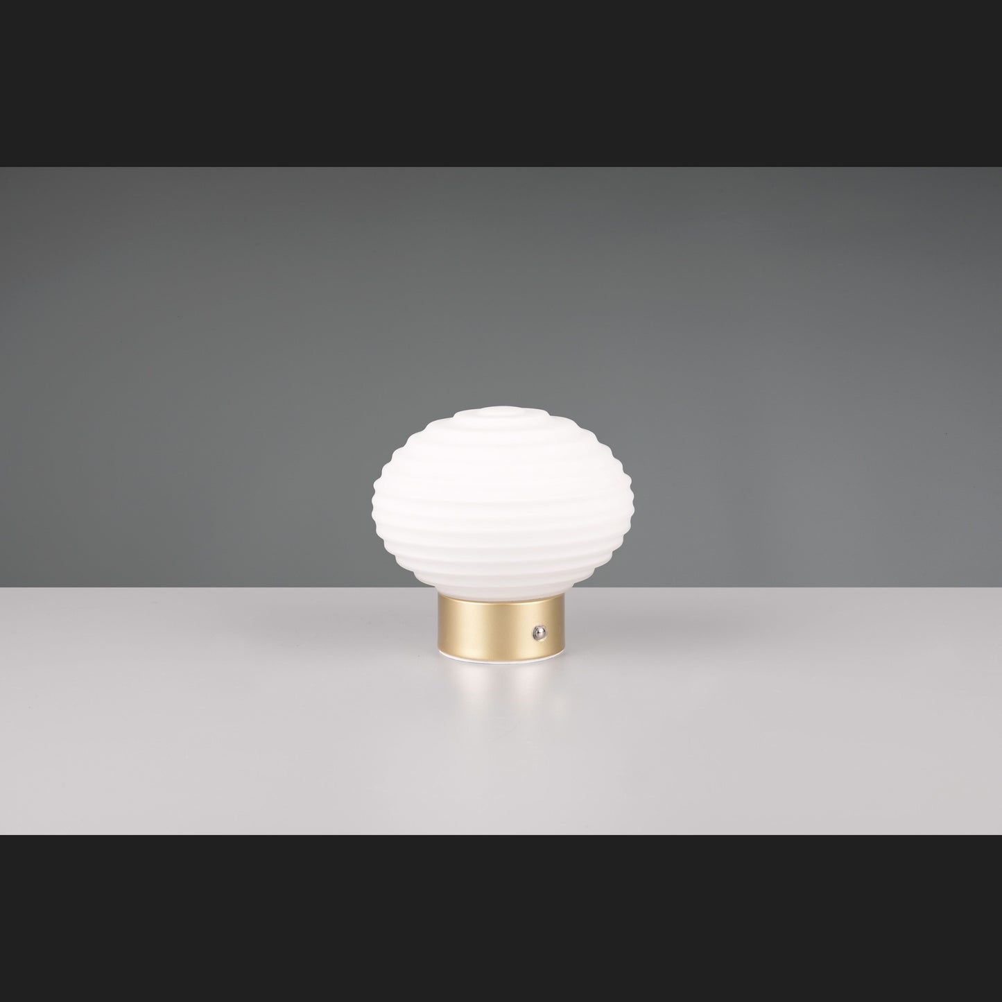Earl  - Table lamp - White Matt - Reality
