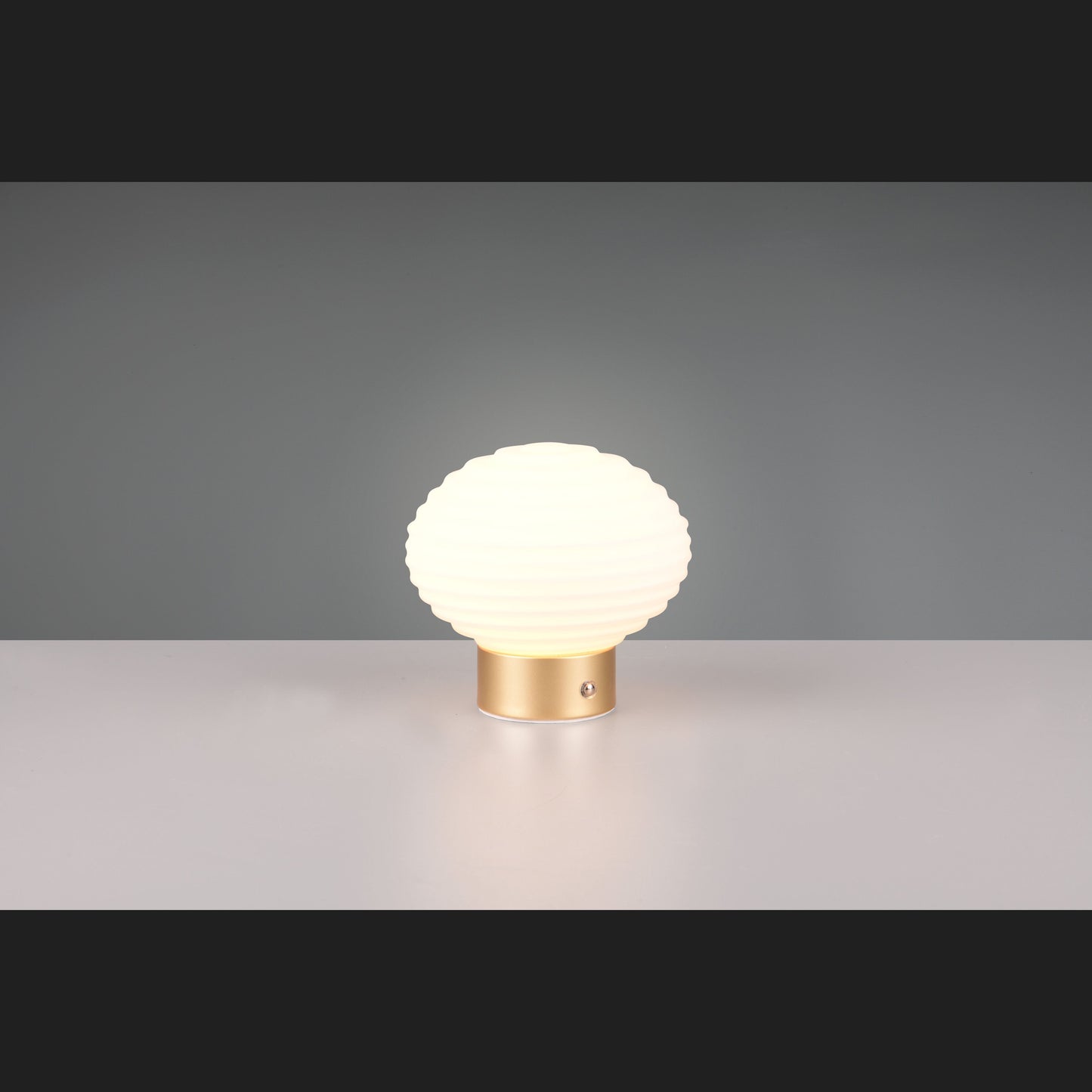 Earl  - Table lamp - White Matt - Reality