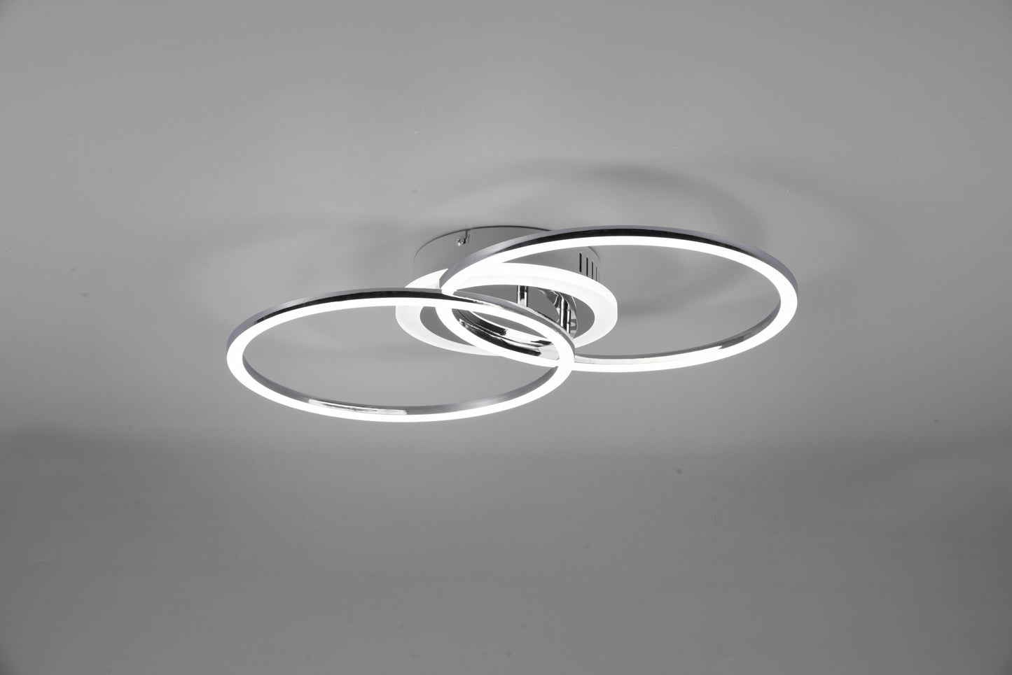 Venida  - Ceiling lamp - Chrome - Reality