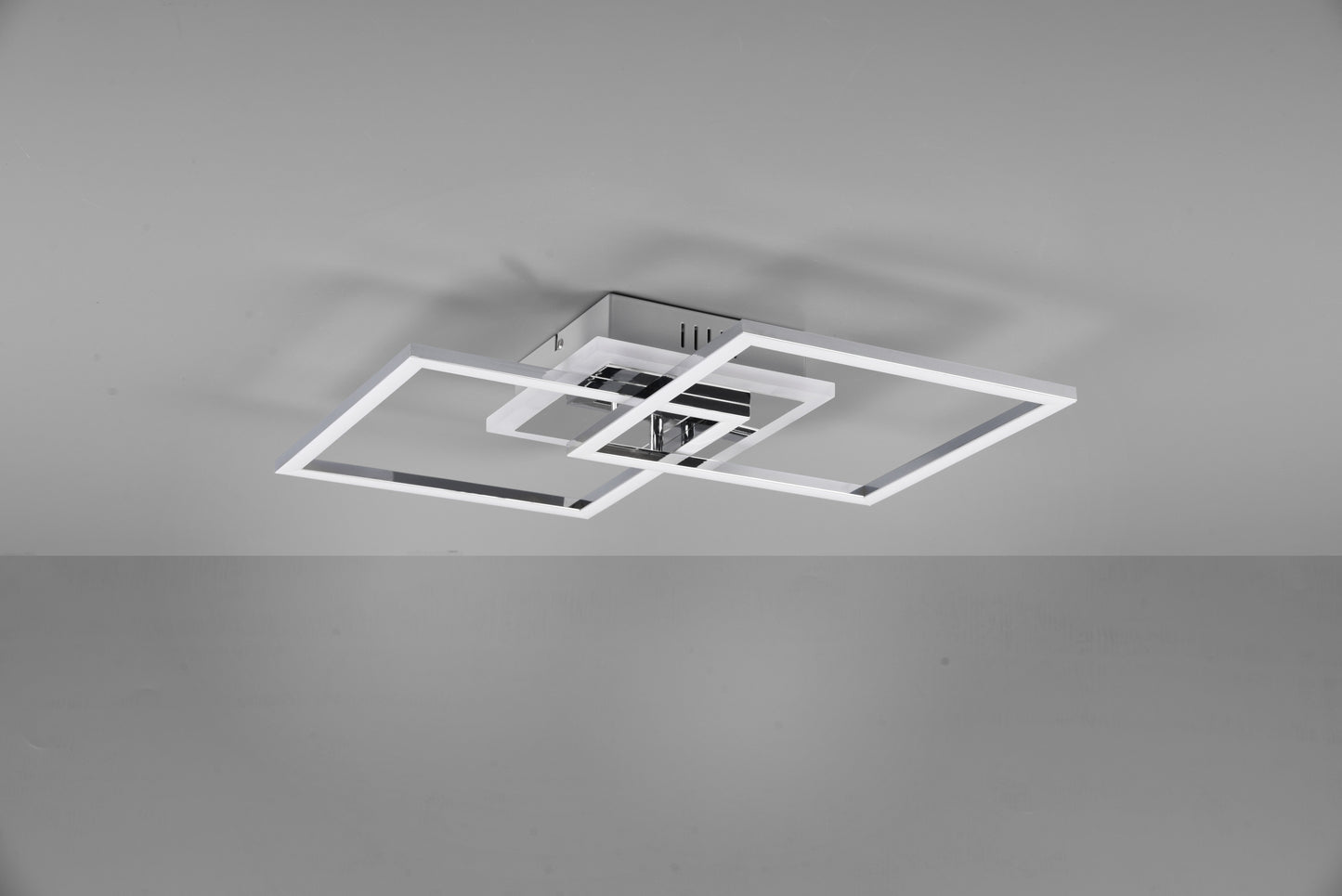 Venida  - Ceiling lamp - Chrome - Reality