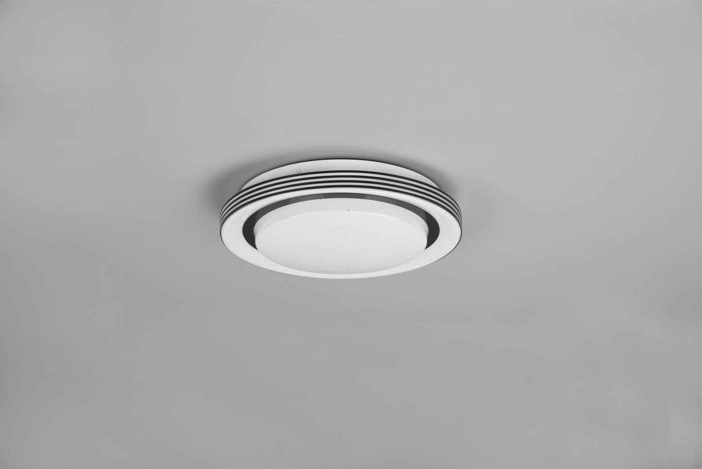 Atria  - Ceiling lamp - Black Matt - Reality