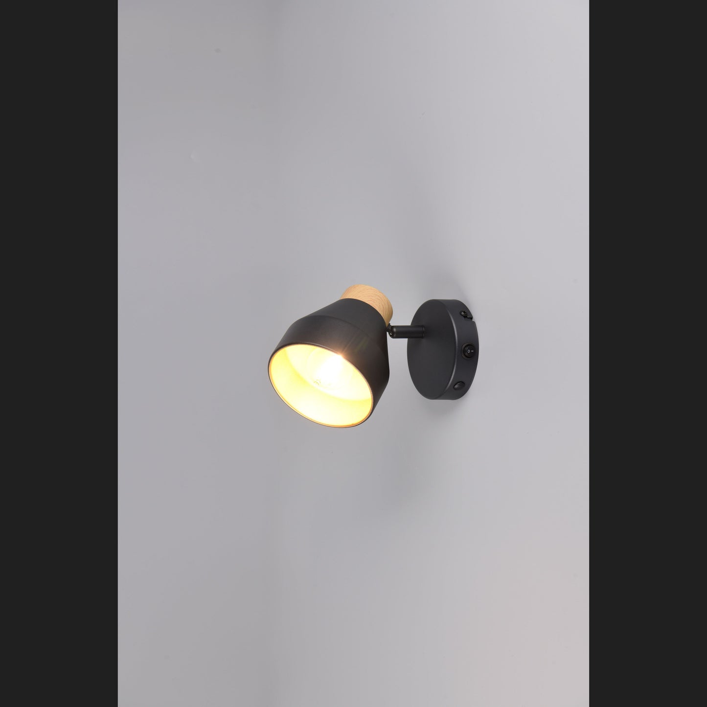 Valentin - Spot - Black Matt - Reality - R81921732