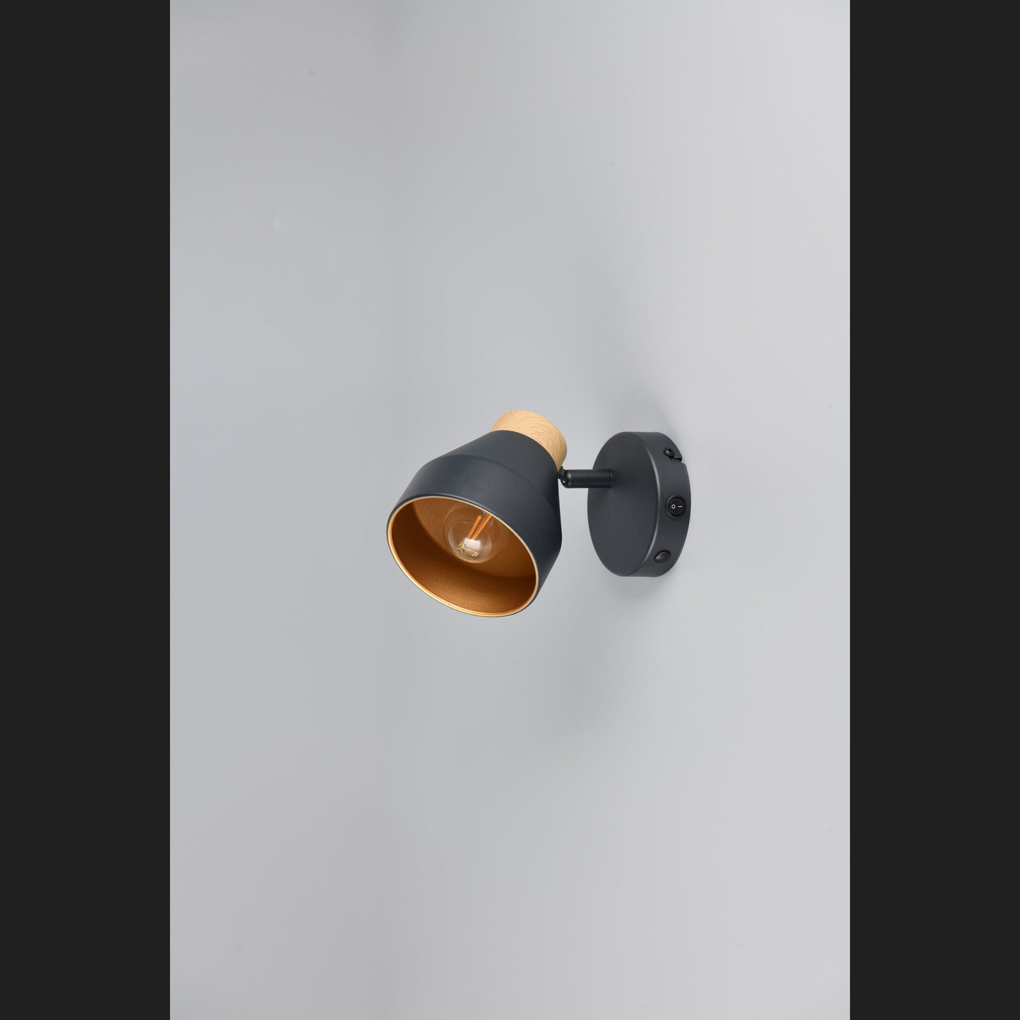 Valentin - Spot - Black Matt - Reality - R81921732