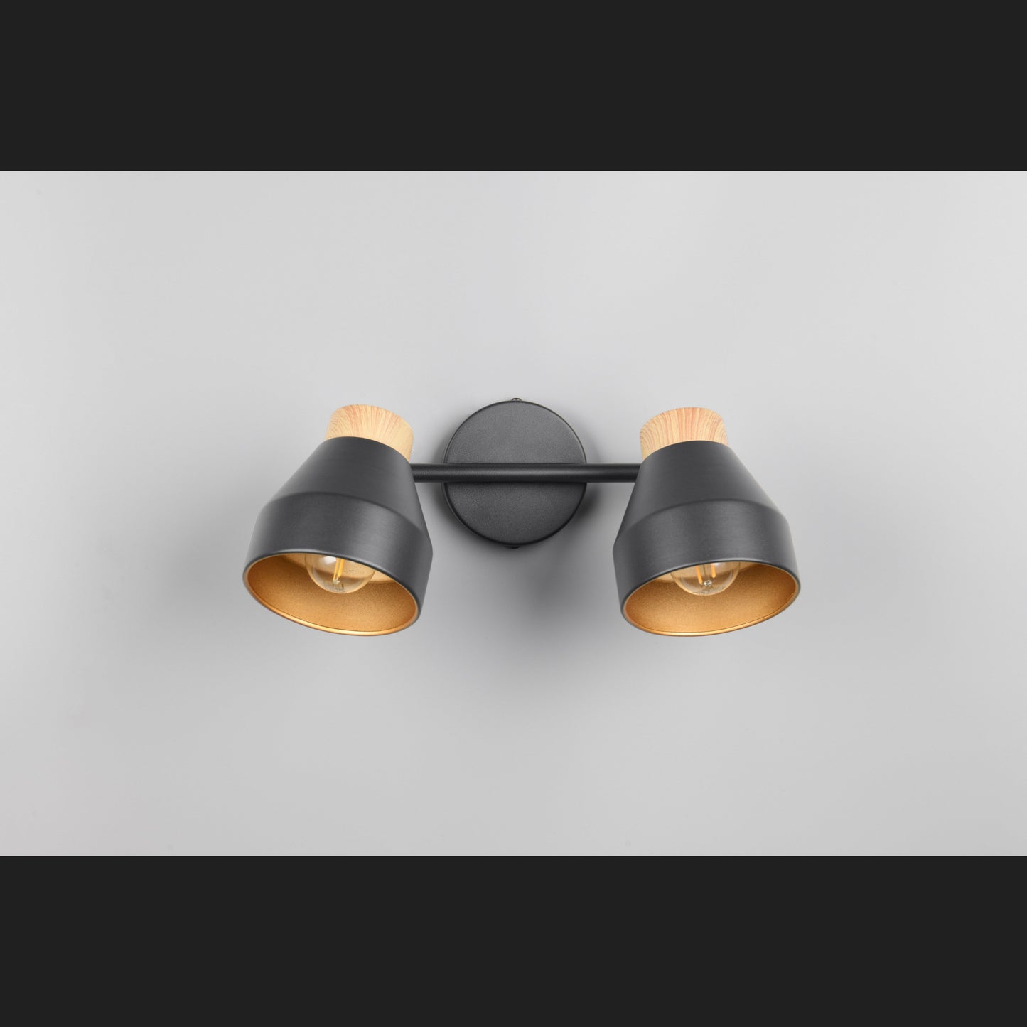 Valentin - Spot - Black Matt - Reality - R81922032