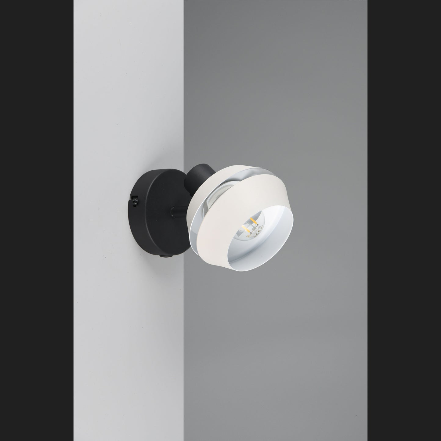 Isla - Spot - Grey - Reality - R86361076