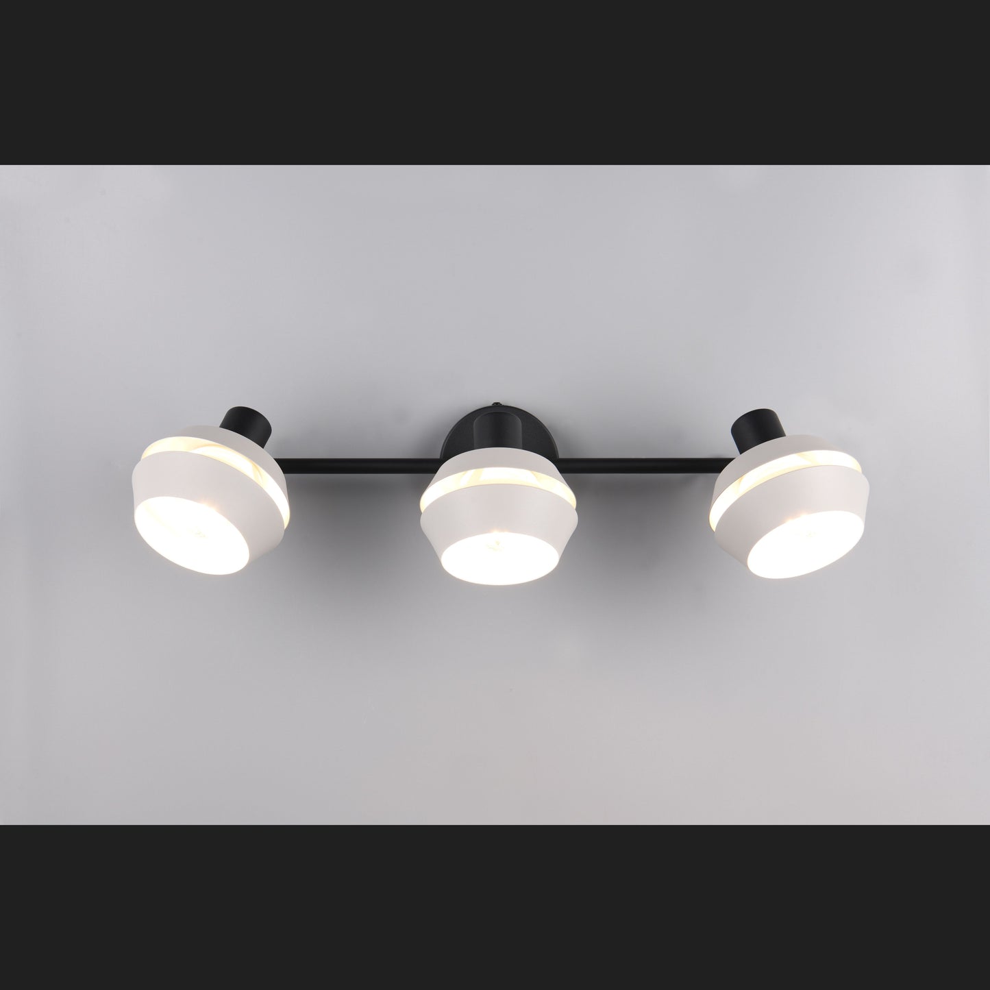 Isla - Spot - Grey - Reality - R86363076