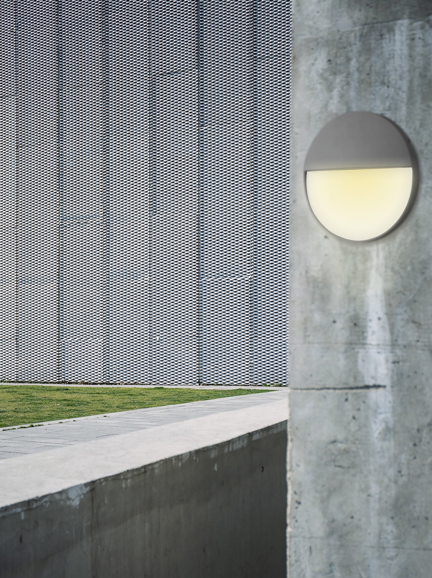 Baker Wall Lamp Large Round, 6W LED, 3000K, 275lm, IP54, Anthracite, 3yrs Warranty by Mantra