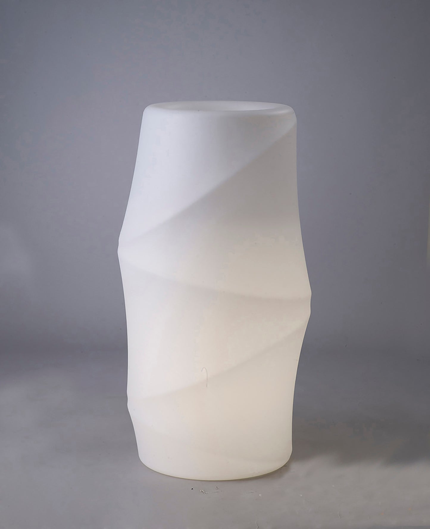 Bambu Tall Pot No Light Outdoor, Opal White by Mantra