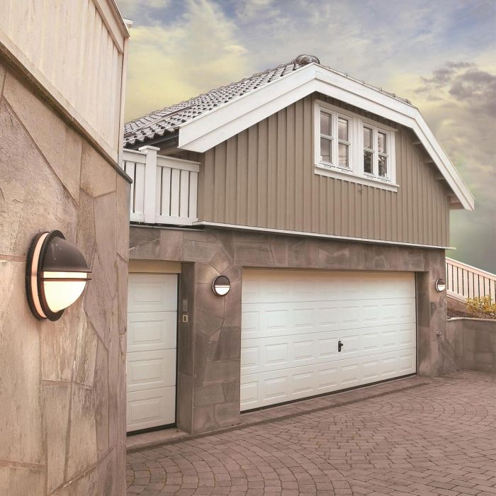 Berlin 1 Light Wall Light - Black