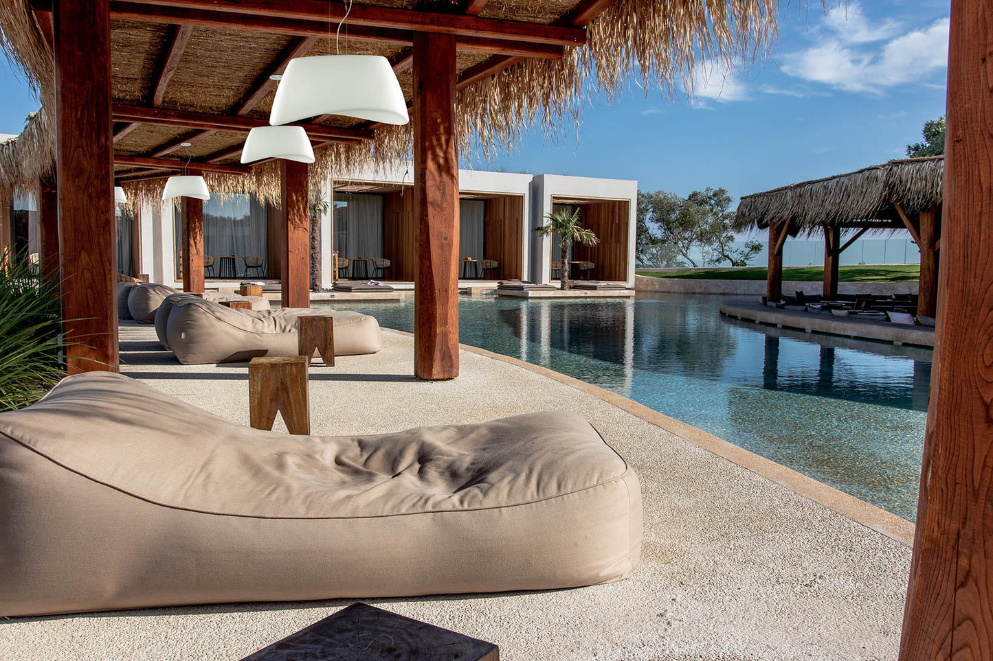 Cool Stool No Light Outdoor, Opal White by Mantra